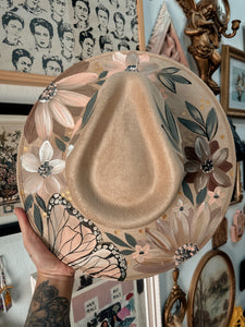 Butterfly neutral florals