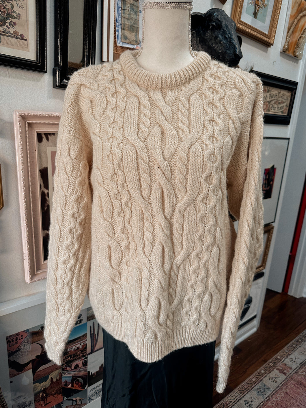 100% Wool made in Ireland Sweater size M
