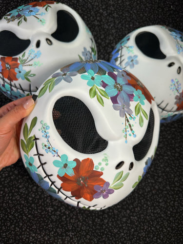 Mask (wear it or use it as decor)