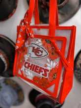 Chiefs clear tote