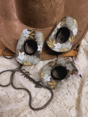 Gray cowgirl hat ornament/ car charm