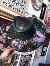Witchy color shift size large