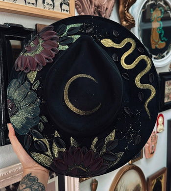 Black color shifting extra shimmer golden snake hat