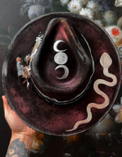 Witch Outlaw color shift hat snake with tarot cards