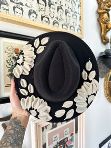 Black and cream (xsmall or kids)