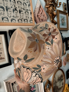 Butterfly neutral florals