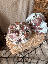 Cream mauve copper floral pumpkin