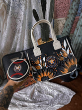 Astros Crossbody textured florals
