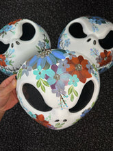 Mask (wear it or use it as decor)