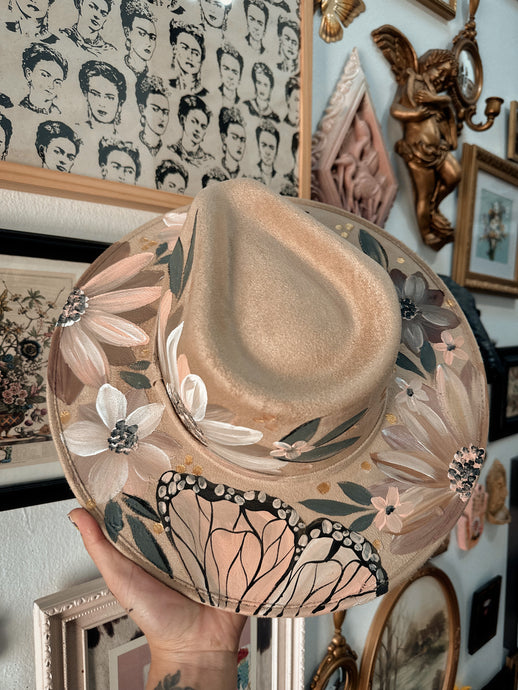 Butterfly neutral florals