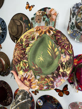 Sage hat neutral golden florals