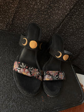 Black practical magic size 8.5