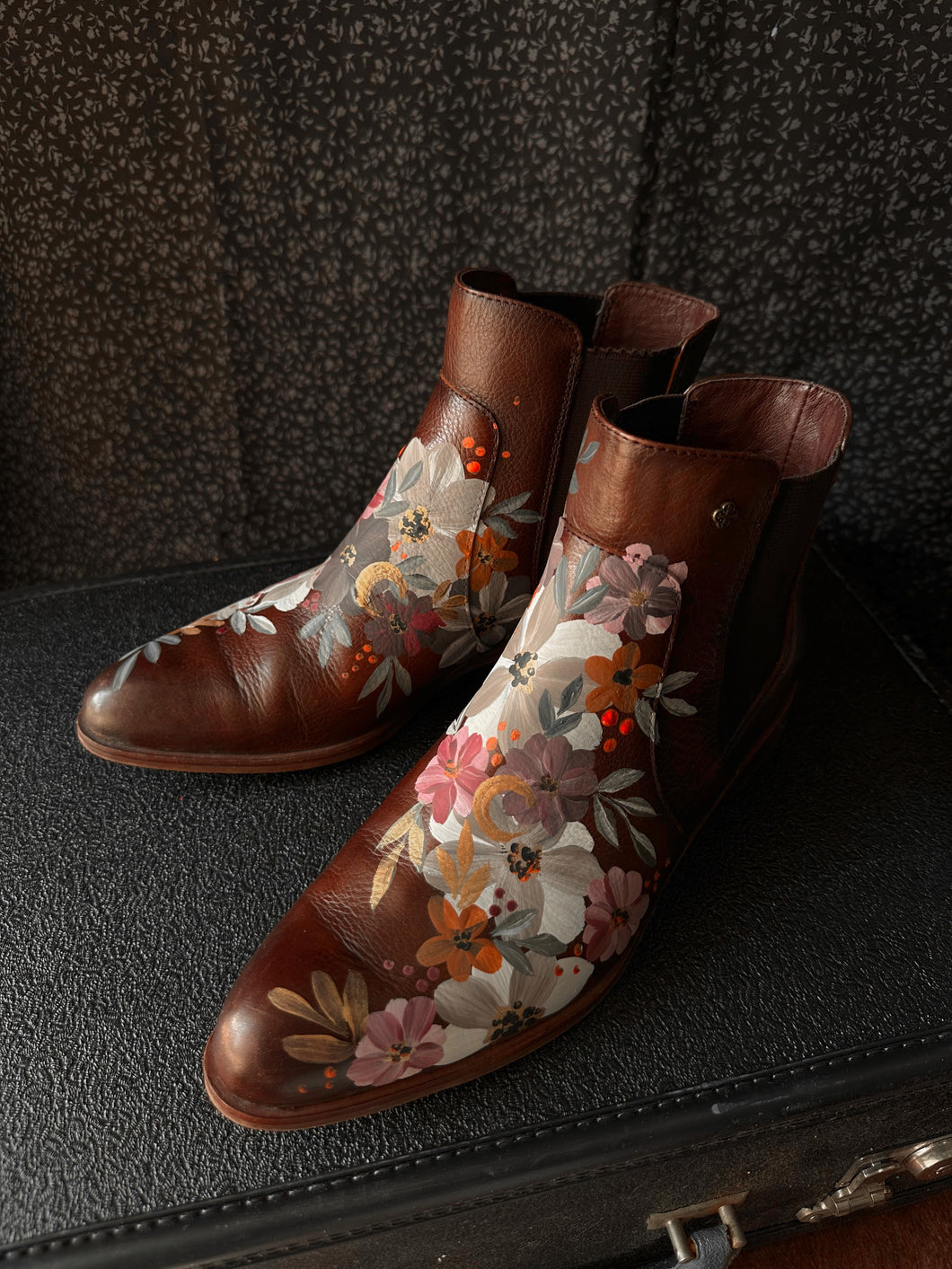 Genuine soft leather painted boots size 8.5