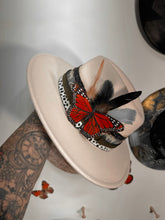 The Mariposa Hat Kit- Hat included