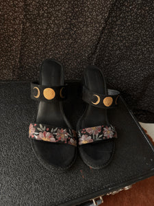 Black practical magic size 8.5