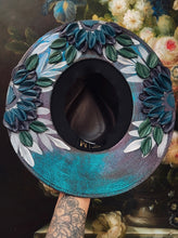 Gray color shifting blue purple under brim