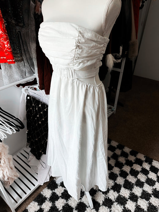 White flowy cotton blend dress waist snatching size L ￼(hello Molly)