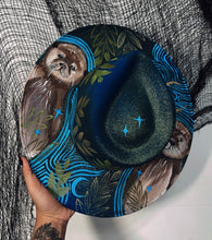 Otters Blue Shimmer hat