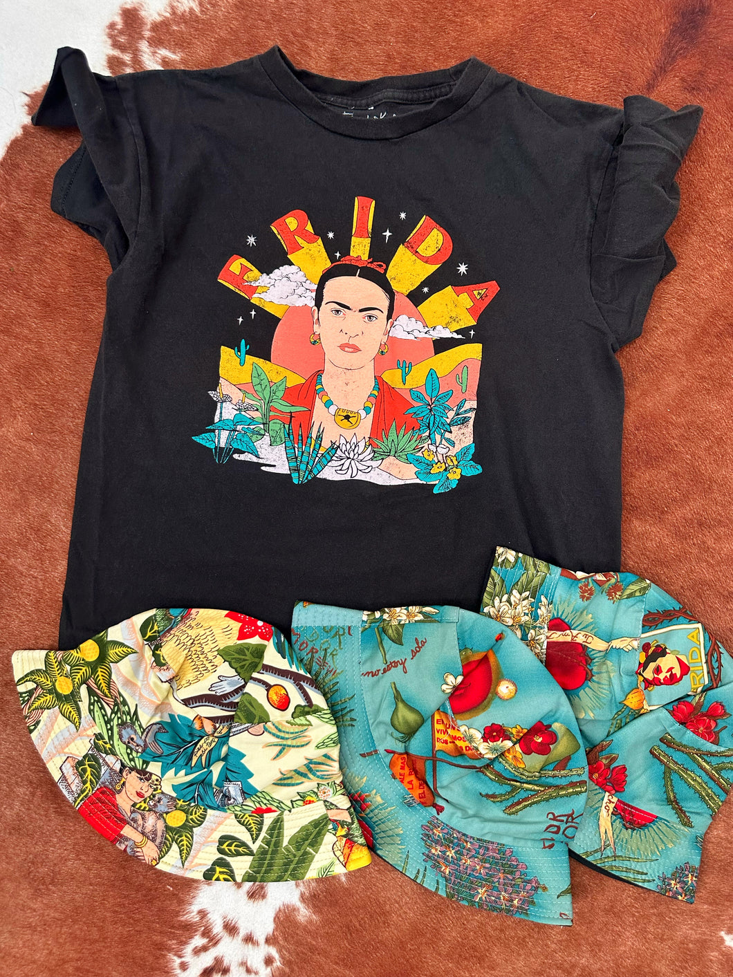 Frida shirt set plus 3 handmade Frida hats size M