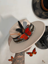 The Mariposa Hat Kit- Hat included