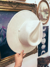 Fall under brim ivory hat