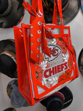 Chiefs clear tote
