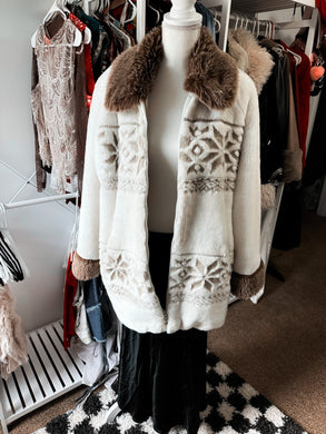 Vintage boho baggy western fur coat size L