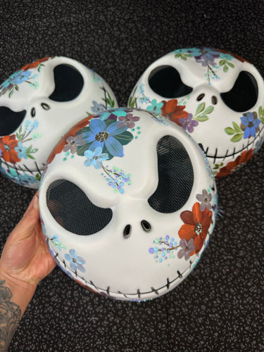 Mask (wear it or decorate with it)