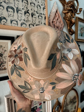Butterfly neutral florals