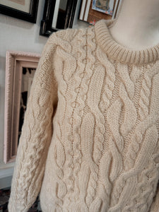 100% Wool made in Ireland Sweater size M