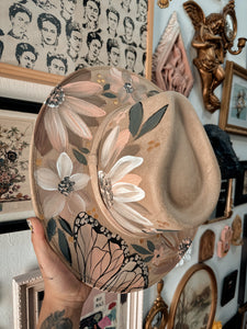 Butterfly neutral florals