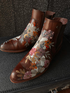 Genuine soft leather painted boots size 8.5