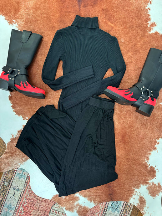 Abercrombie new bodysuit and black skirt size S