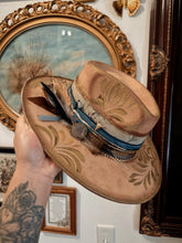 Tan with gold and brass metal work with genuine stone (size L)