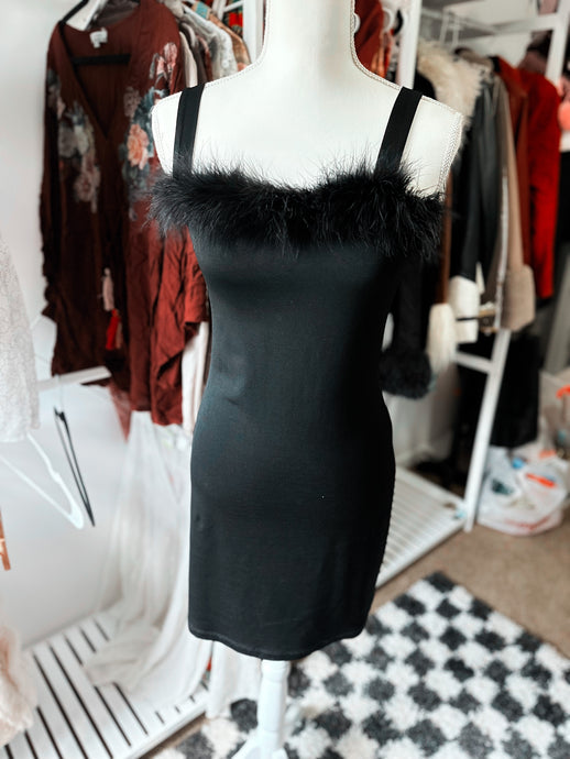 Authentic Y2K feather Non-through LBD size M