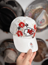 Chiefs white and red florals cap