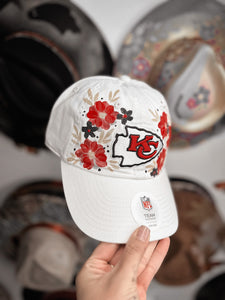 Chiefs white and red florals cap
