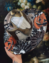 Retro gold and silver spooky hat