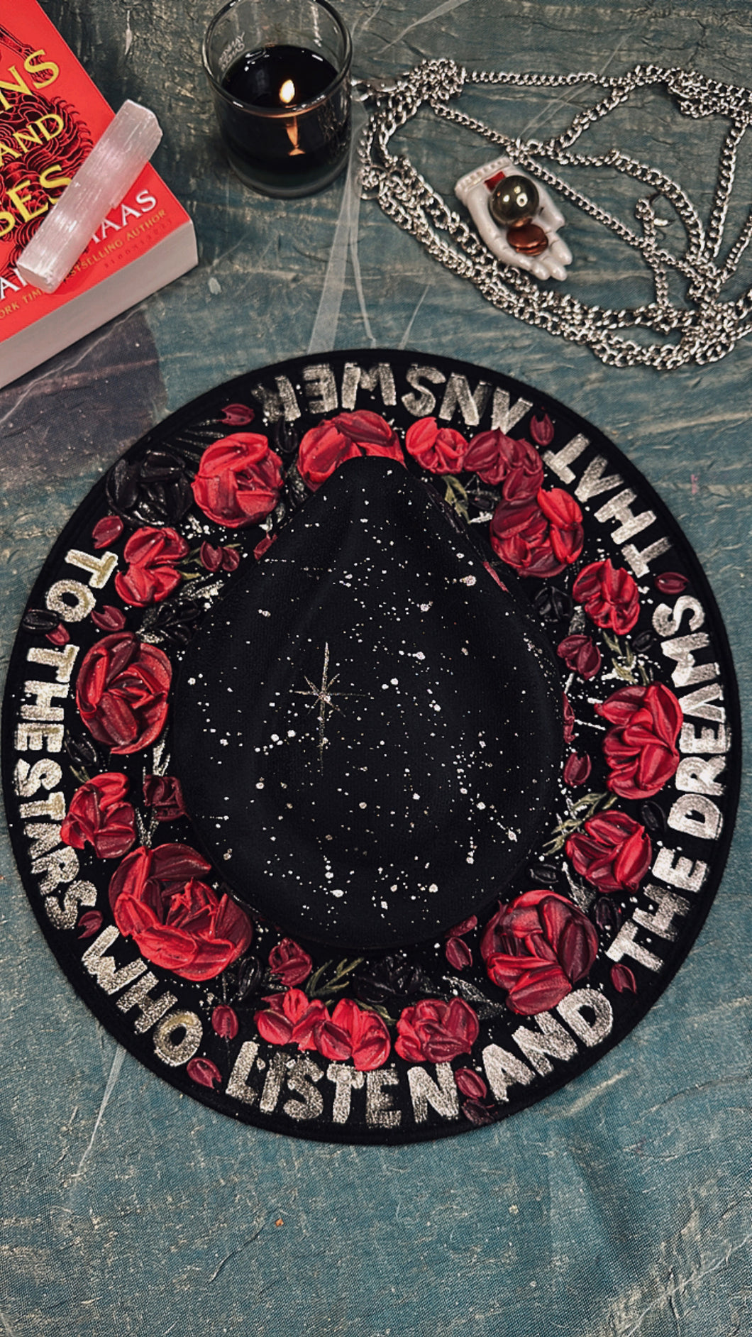 THORNS AND ROSES: sides, top and brim painted