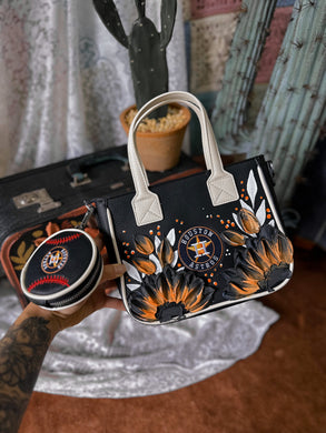 Astros Crossbody textured florals