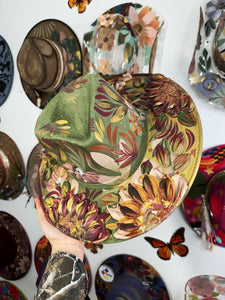 Sage hat neutral golden florals