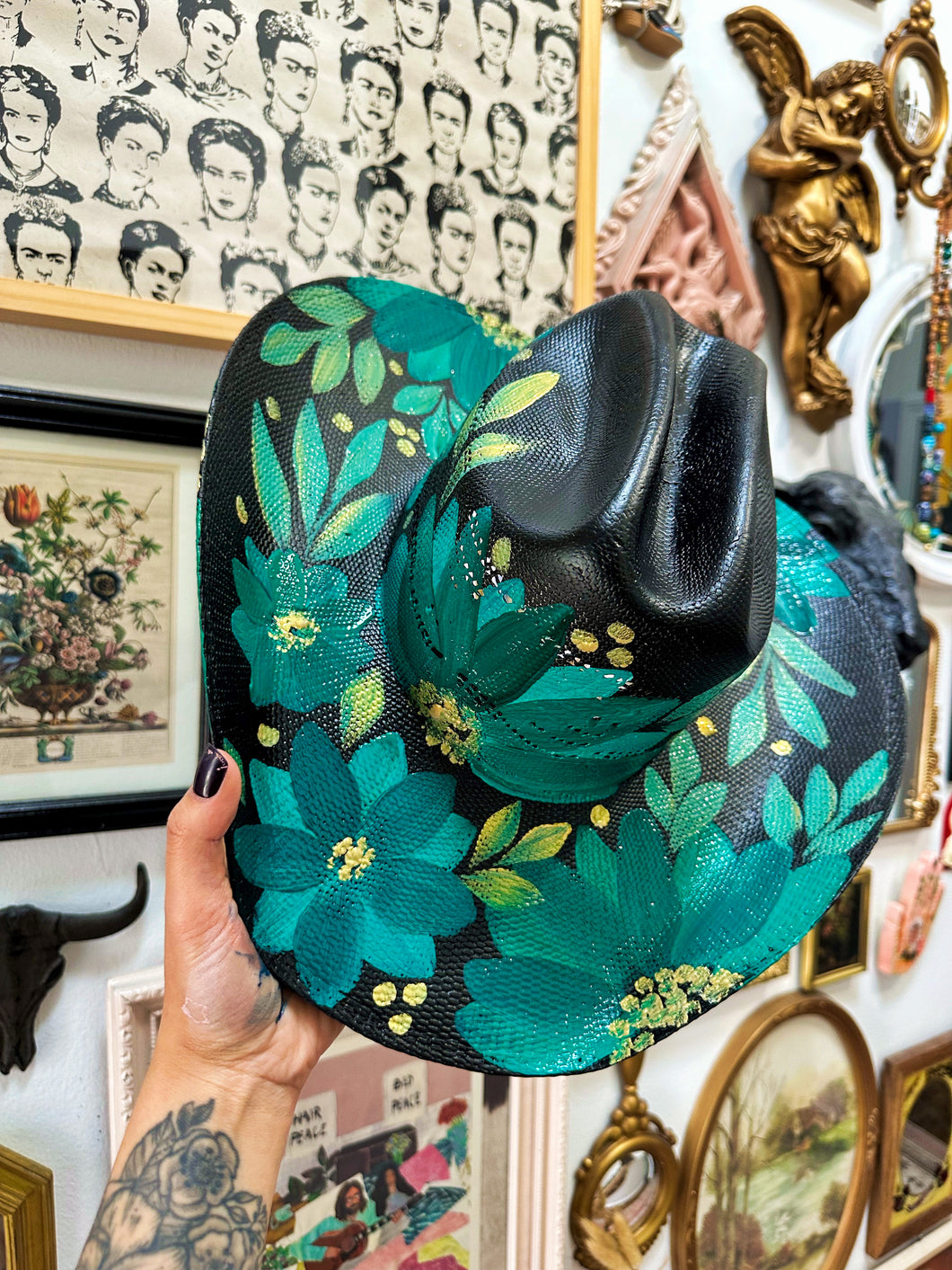 Black and turquoise with teal straw cowgirl hat size 56-57 cm