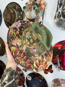 Sage hat neutral golden florals