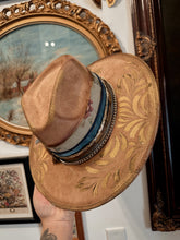 Tan with gold and brass metal work with genuine stone (size L)