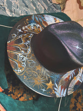 Color shifting eagle and butterfly hat (comes with 15 free hat bands)