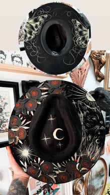 Black cat top and bottom painted size XL 60-61 cm