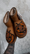 Spooky retro pumpkin size 9