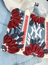 ONE OF ONE: Yankees removable strap crossbody bag