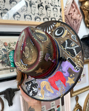 MYSTERY HOCUS POCUS HAT