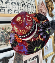MYSTERY HOCUS POCUS HAT